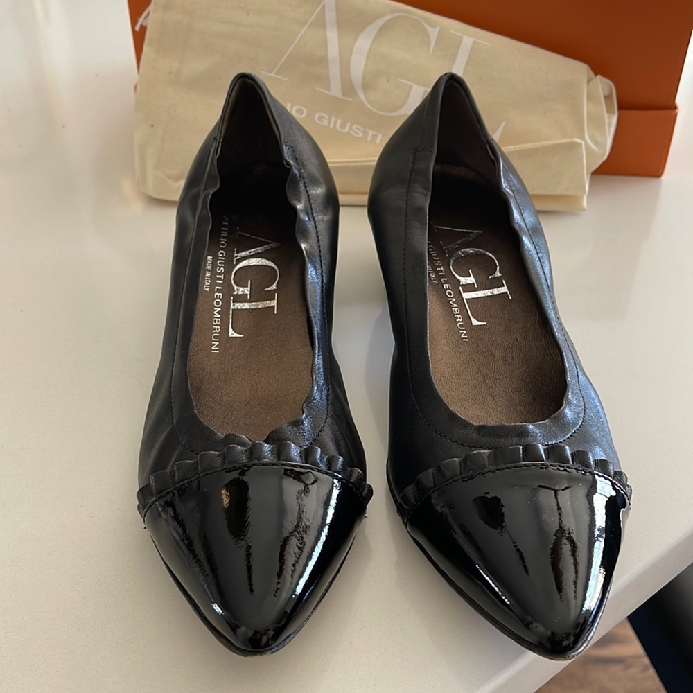 almost-new best shoes.Patent leather tip 38 1/2